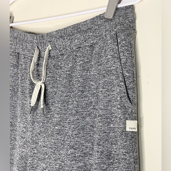 Vuori- Halo Wide Leg Essential Pant - Picture 7 of 9